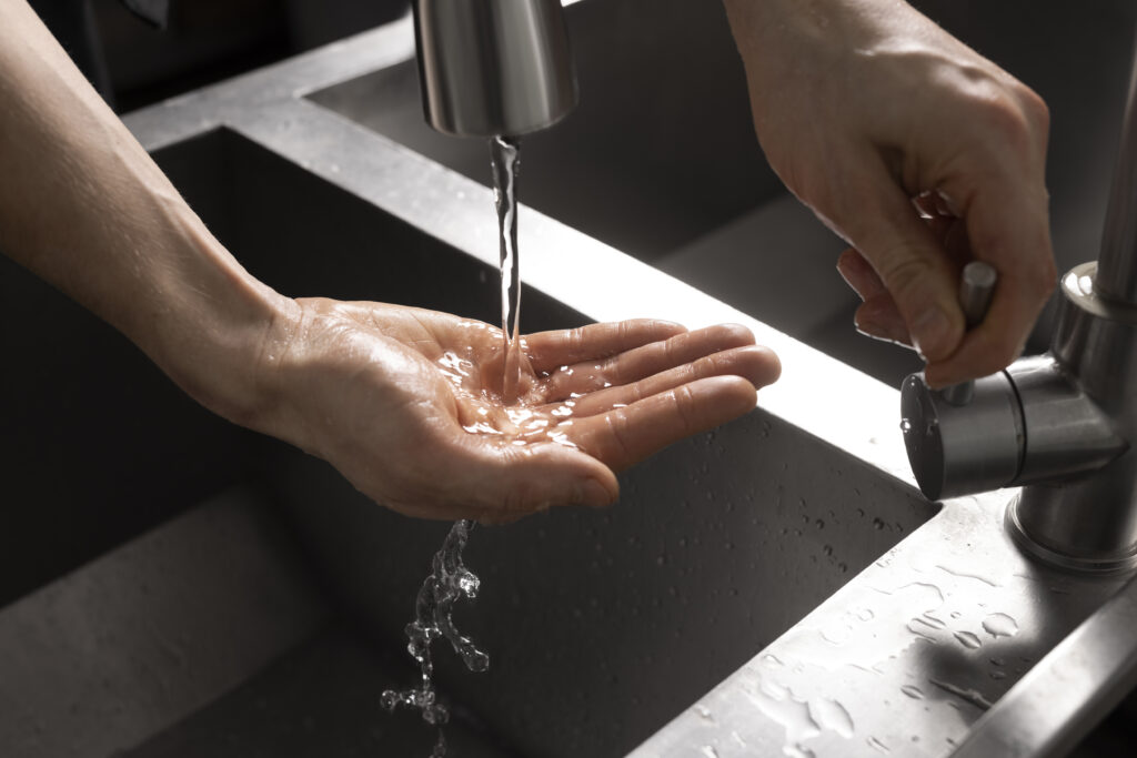 is tap water safe in Qatar